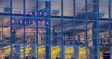 Salah satu perpustakaan di kota Oulu, Finlandia (Image by David Mark from Pixabay)