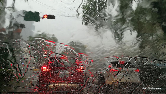 BPBD DKI Jakarta: Potensi Hujan Lebat Hingga 27 Oktober