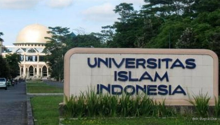 10 Universitas Tertua di Indonesia